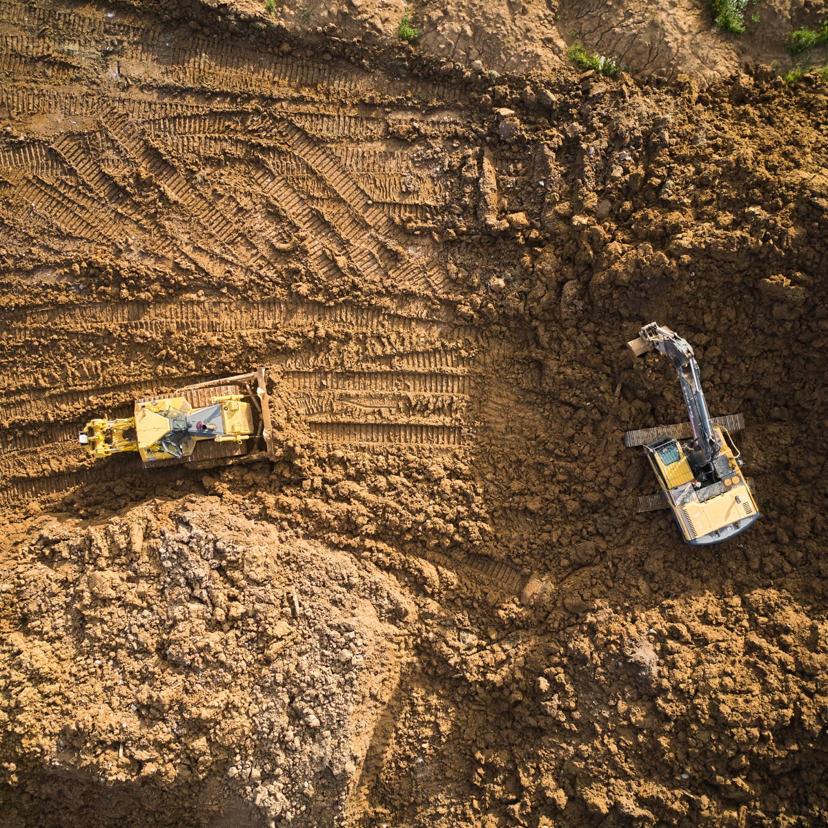 Construction-two-machines-on-dirt-project