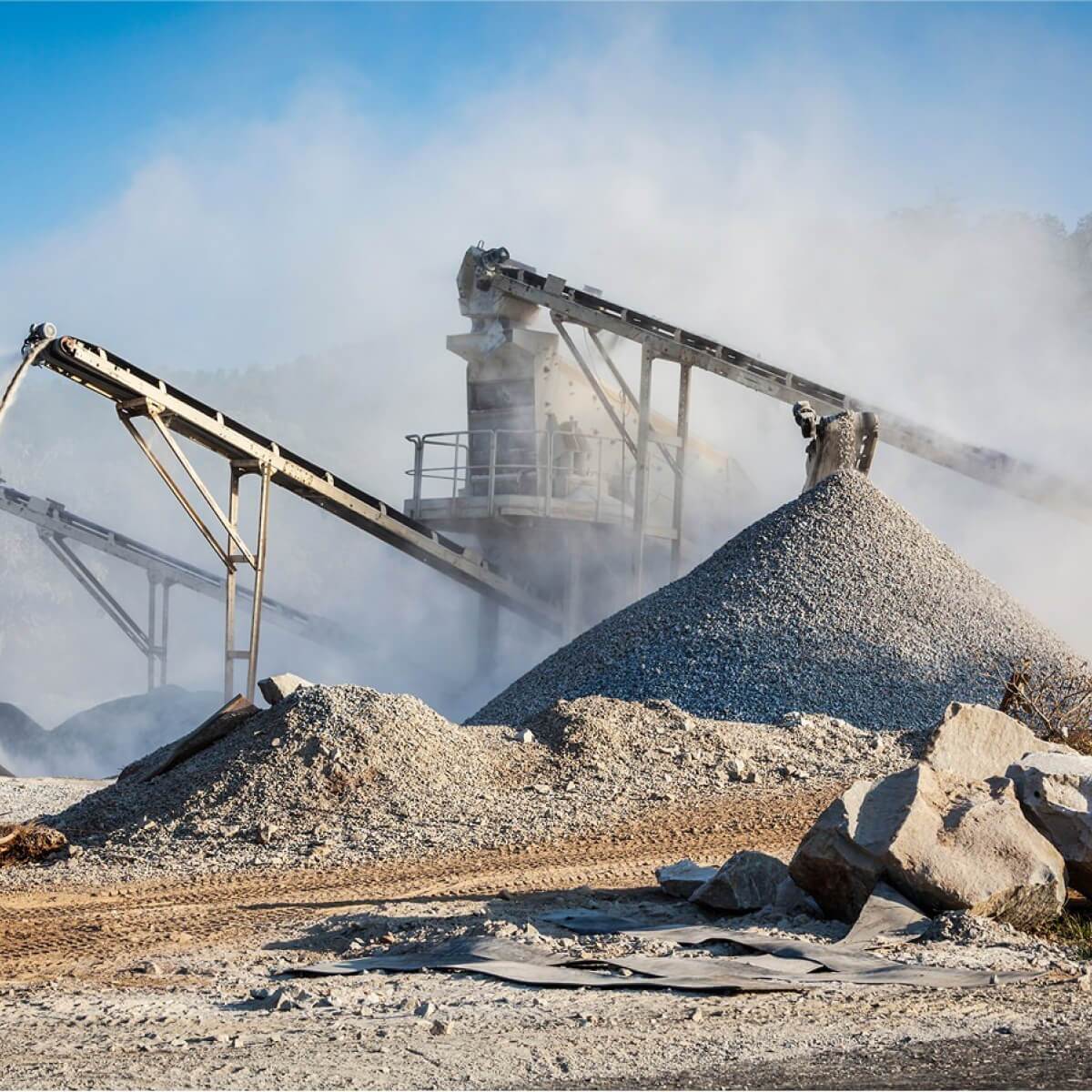Aggregate facility crushing plant